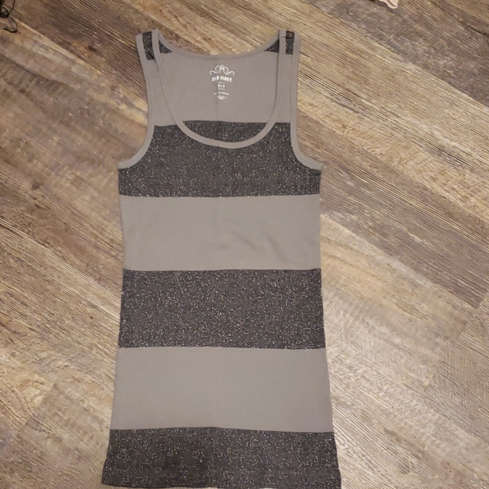 Grey tank top